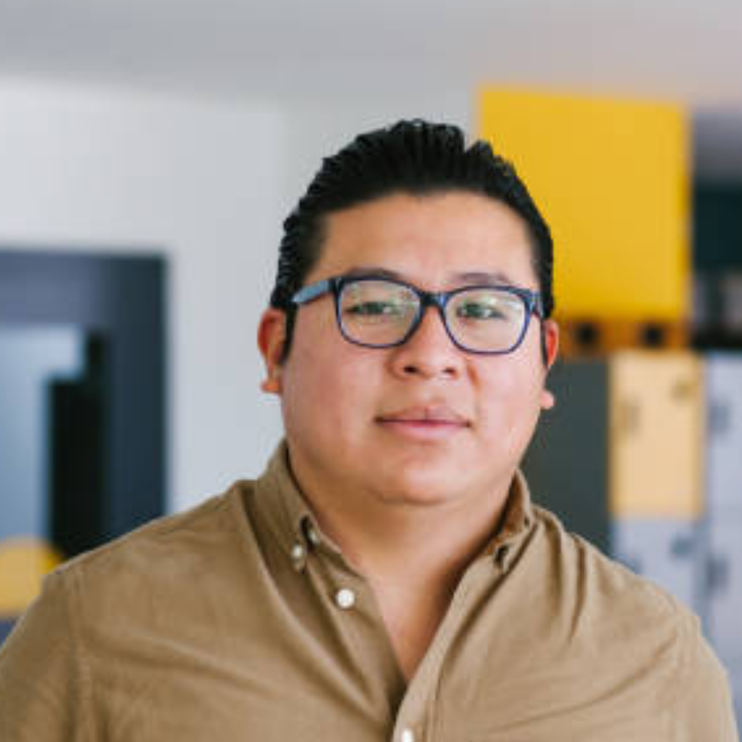 files/HOMBRE_LENTES_REVIEW.png